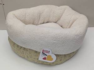 lot 22 image: Boots & Barkley - Small Pet Bed