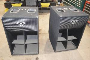 lot 13 image: Cerwin-Vega DJ Speakers