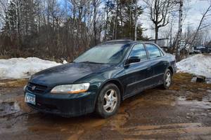 lot 11 image: 1998 Honda Accord
