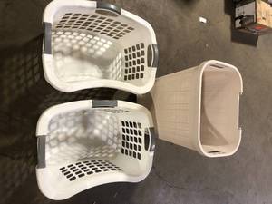 lot 35 image: Lot of Assorted Laundry Baskets Various Sizes and Conditions Customer Returns See Pictures