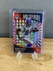 lot 178 image: 2021 Panini Mosaic Randy Moss Holofame Prizm #4 T