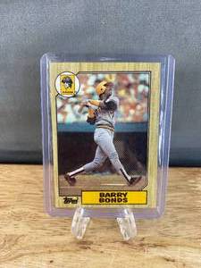 lot 75 image: 1987 Topps Barry Bonds RC #320 J