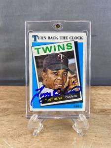 lot 3 image: WOW 1989 Topps Tony Olivia Autographed Turn Back the Clock Minnesota Twins #665 C
