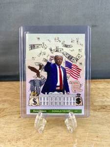 lot 86 image: USA President Custom Downtown Donald Trump #DT-MAGA T