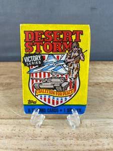 lot 208 image: Brand New Sealed 1991 Topps Desert Storm Victory Series Trading Card Wax Pack J