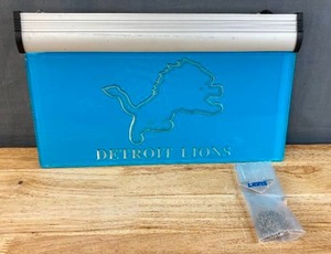 lot 58C image: NFL Football Detroit Lions Lighted Sign 15.25 x 9 Q