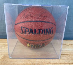 NBA Minnesota Timberwolves Kevin Love Autographed Spalding Basketball *Q