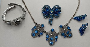 lot 4 image: Aqua Blue Rhinestone Brooch and Earring Set