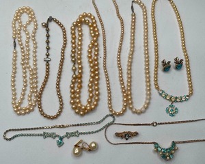 lot 12 image: Pearl and Aqua Rhinestone Jewelry Lot 11PC