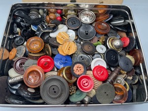 lot 35 image: Large Lot of Vintage Buttons in Tin and Buttons of Early Years Project