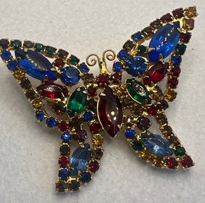 lot 74 image: Weiss Butterfly Brooch