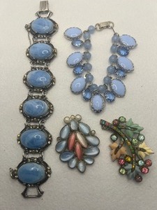 lot 89 image: Pastel Jewelry Lot Moonstone Style Dress Clip Czech Brooch