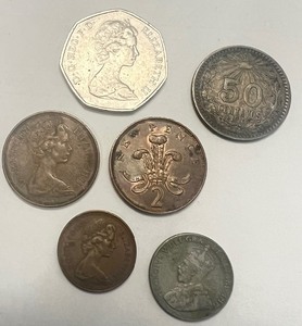 lot 121 image: UKGB, Canada and Mexio Vintage Coins