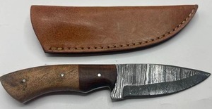 lot 1 image: New 8 Damascus Full Tang Steel Knife with Leather Sheath