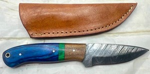 lot 8 image: New 8 12 Damascus Full Tang Steel Knife with Leather Sheath