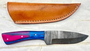 lot 11 image: New 8 12 Damascus Full Tang Steel Knife with Leather Sheath
