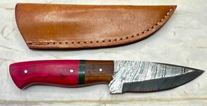 lot 15 image: New 8 Damascus Full Tang Steel Knife with Leather Sheath