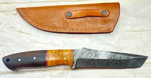 lot 17 image: New 9 14 Walnut Handled Damascus Full Tang Knife with Leather Sheath
