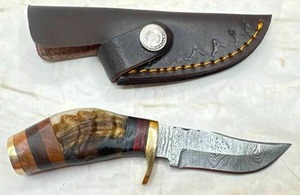 lot 21 image: New Antler Handle 6 Damascus Knife with Leather Sheath