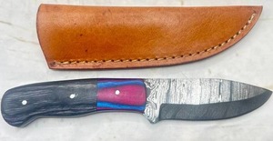 lot 26 image: New 8 14 Full Tang Damascus Knife with Leather Sheath