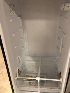 lot 2 image: Vissani 7.1 cu. ft. Top Freezer Refrigerator in Stainless Steel Look Top Corner Damaged Customer Returns See Pictures
