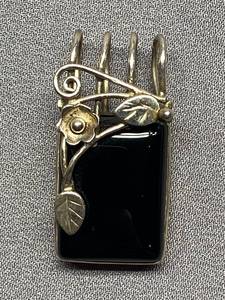 lot 7B image: Black Onyx Sterling Silver Leaf Pendant