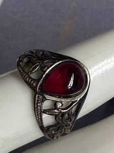 lot 11B image: Vintage Style Sterling Silver Red Gemstone Ring Size 6.75