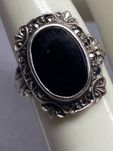 lot 15B image: Vintage Sterling Silver Onyx Marcasite Ring Size 6.5