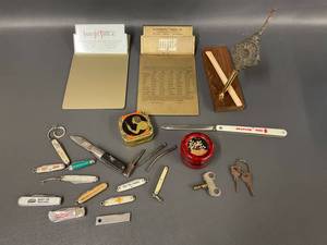 lot 19R image: Vintage Advertising Knives and Memorabilia Collection