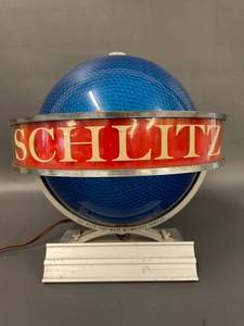 lot 22 image: 1961 Schlitz Rotating Light, Operational, Iconic