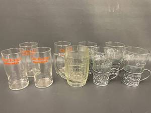lot 27R image: Vintage A&W Challenge Dads Glass Mug Collection