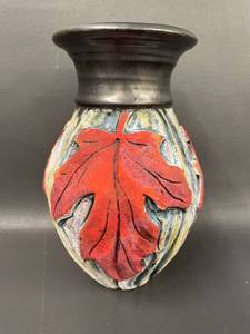 lot 27 image: Nancy Briggs Pottery Vase with Leaf Design