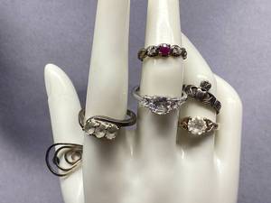 lot 28B image: Vintage Sterling Silver Assorted Ring Set of 5