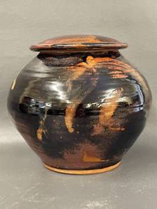 lot 28 image: Evan Jones Pottery Jar - Unique Glaze Design