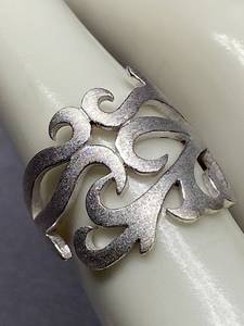 lot 39B image: Sterling Silver 925 Swirl Ring Size 7