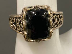 lot 51B image: Vintage Style Black Onyx Stone Filigree Ring Size 7.5