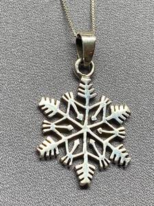 lot 59B image: Sterling Silver Snowflake Necklace