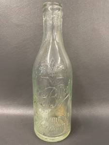 lot 62 image: Antique Blatz Brewing Co. Milwaukee Glass Bottle
