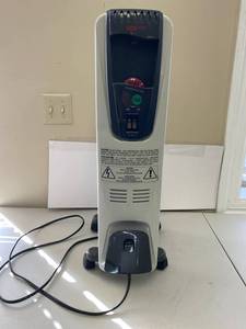 lot 139A image: Safeheat Radiator Heater with Adjustable Thermostat