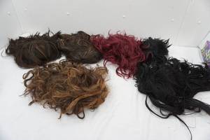 lot 16 image: wig lot