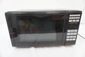 lot 67 image: Hamilton Beach Microwave