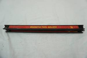 lot 70 image: magnetic tool holders 3ct