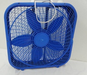 lot 79 image: Lasko blue box fan