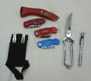 lot 90 image: knife lot