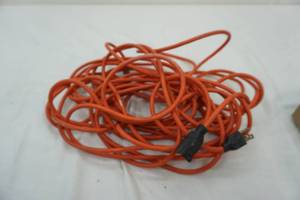 lot 121 image: extension cord