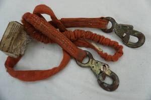 lot 149 image: tow rope with clamps