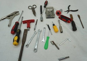 lot 169 image: hand tools & hardware lot