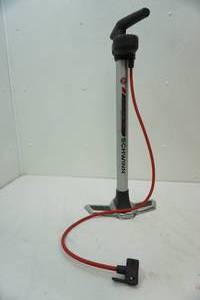 lot 171 image: Schwinn air pump