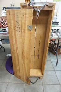 lot 185 image: wood ammo box