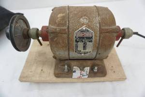 lot 224 image: Red Wing Ball Bearing AC Motor